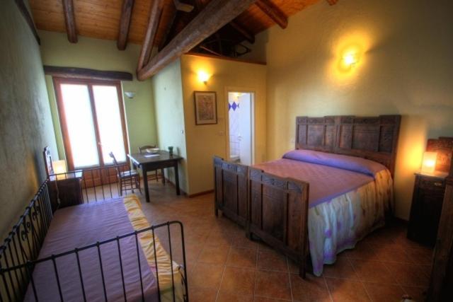 Azienda Agrituristica Alcastle Montabone الغرفة الصورة